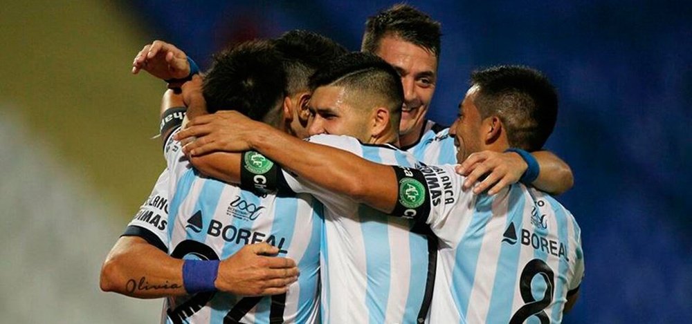 El cuadro argentino recibió el tanto del empate en los minutos finales. AtléticoTucumán