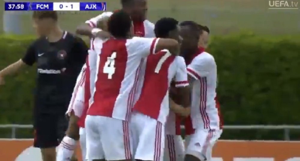 El Ajax ya está en las semifinales de la Youth League. Captura/UEFATV