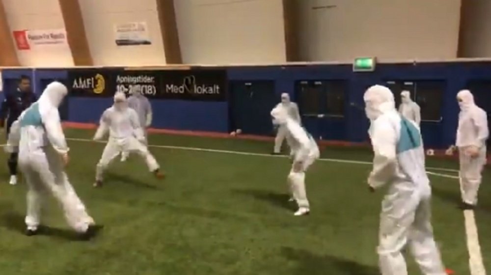 Alta If players warmed up fully protected. Screenshot/AltaIF_Fotball