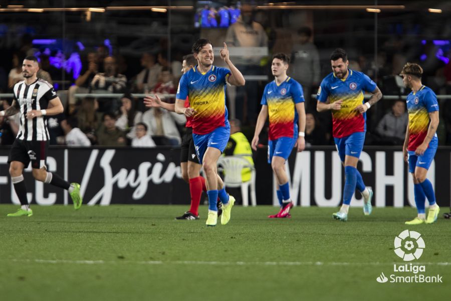 El Andorra saca la cabeza en la lucha por la salvación