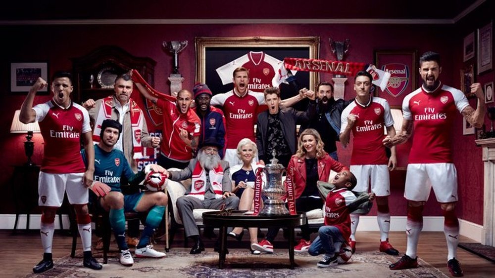 Así es la nueva indumentaria de los 'gunners'. @Arsenal