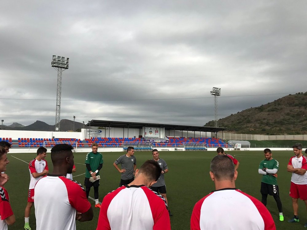 El Saguntino espera imponerse al Peña Deportiva. AtléticoSaguntino