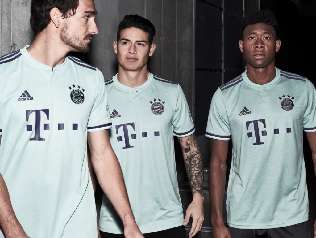El color menta es el gran protagonista de la nueva elástica del conjunto muniqués. Bayern