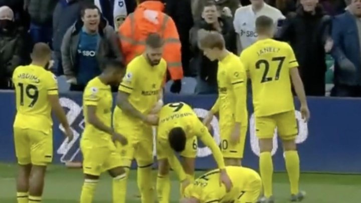 Sergi Canos hit by object thrown from Leeds crowd