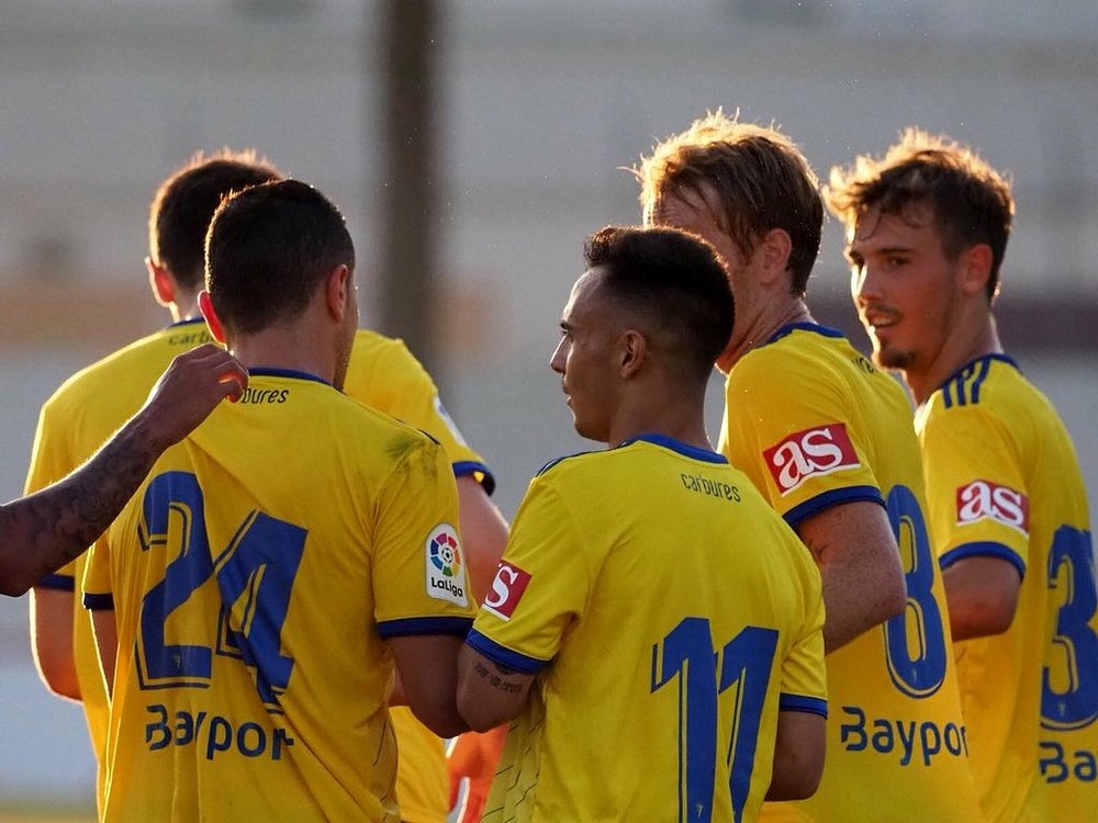 El conjunto gaditano se llevó el trofeo Ciudad de La Línea. CadizCF