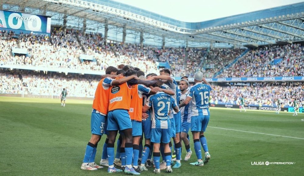 Identifican a un vendedor de entradas falsas para el Dépor-Sporting. LaLiga