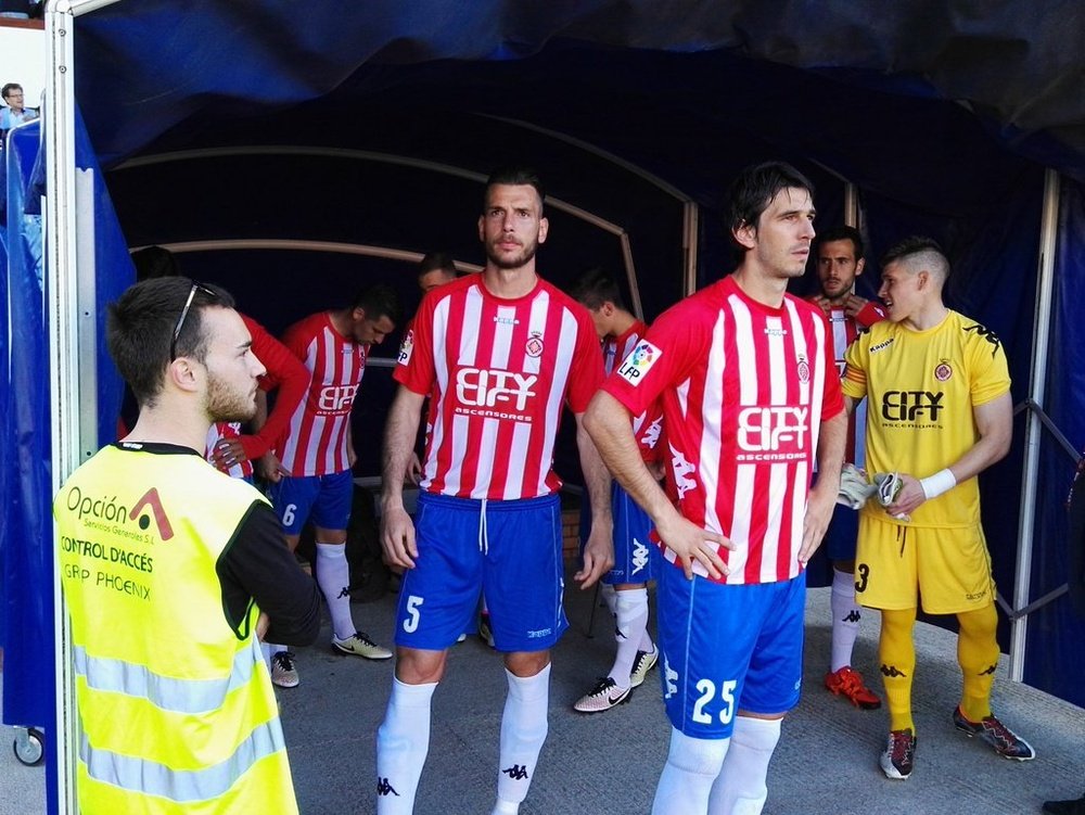 Girona pugna por una plaza en la promoción de ascenso. GironaCF