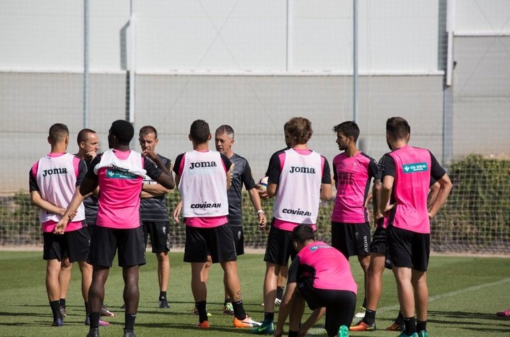 Kravets, Gastón Silva y Ochoa, ausentes en el entrenamiento del Granada