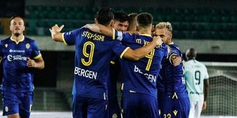 O Nápoles quer ficar com dois homens chave do Hellas Verona.HellasVeronaFC