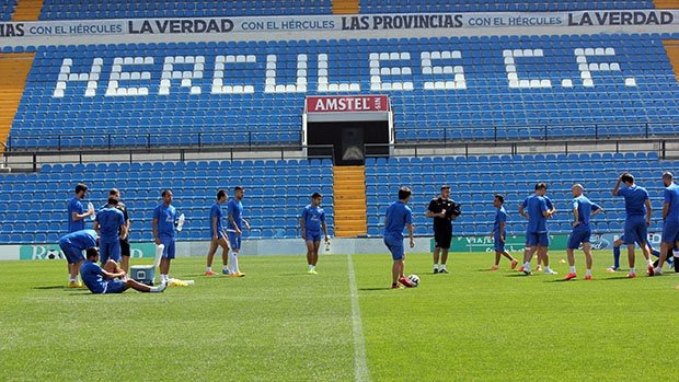 Ramirez admite preocupacióny la necesidad de ganar al Badalona
