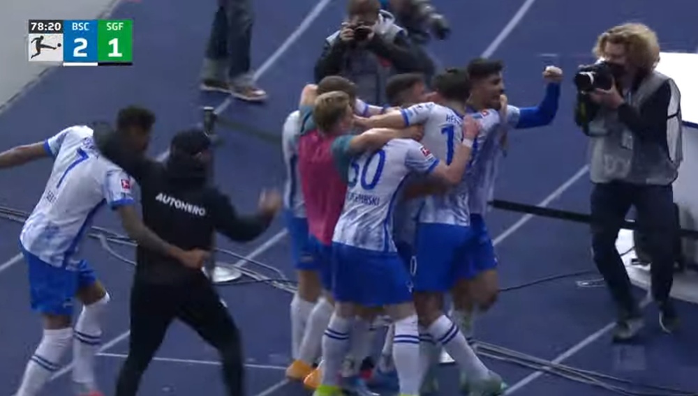 El Hertha Berlin ganó 2-1 ante el recién ascendido Greuther Fürth. Captura/DAZN