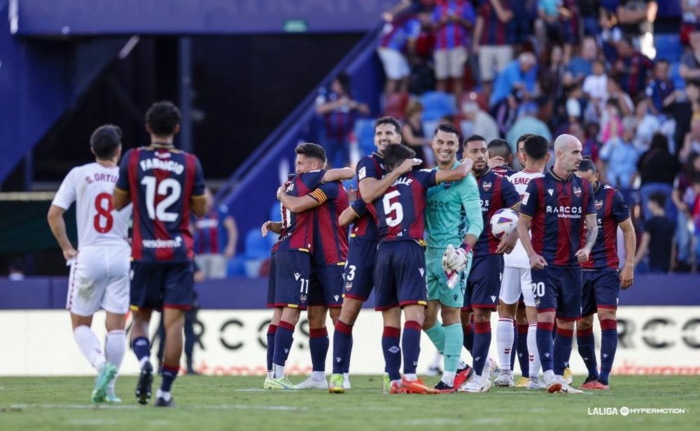 El Levante no perdonó al Eldense. LaLiga