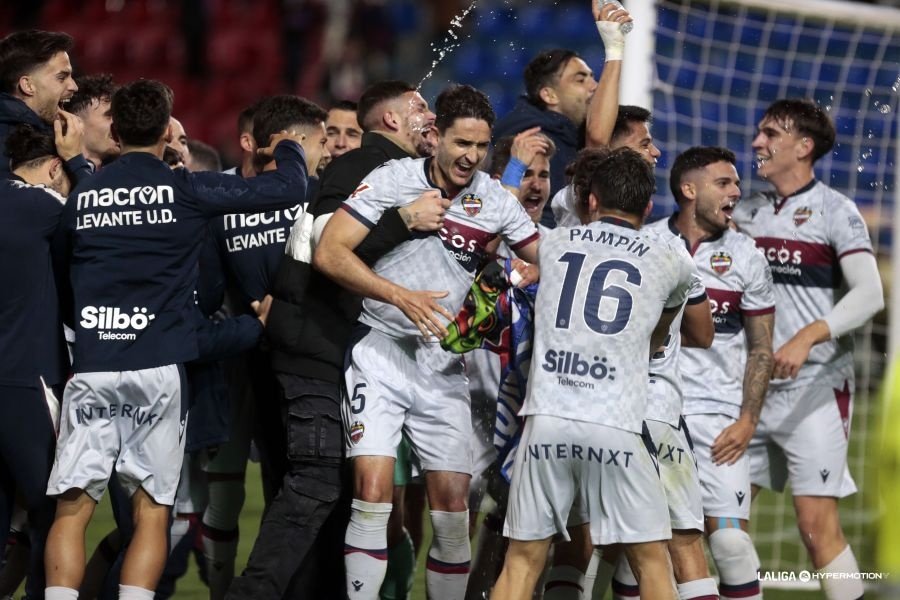 Ni la lógica entiende esta Liga
