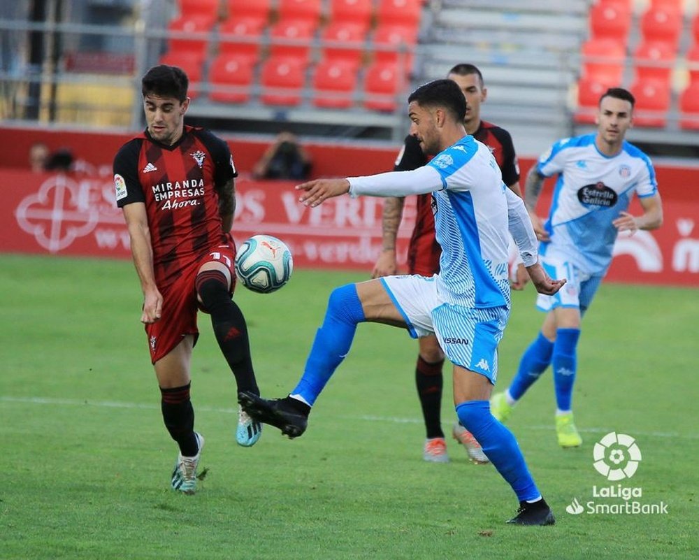 Aias salva un punto de oxígeno para el Mirandés. LaLiga