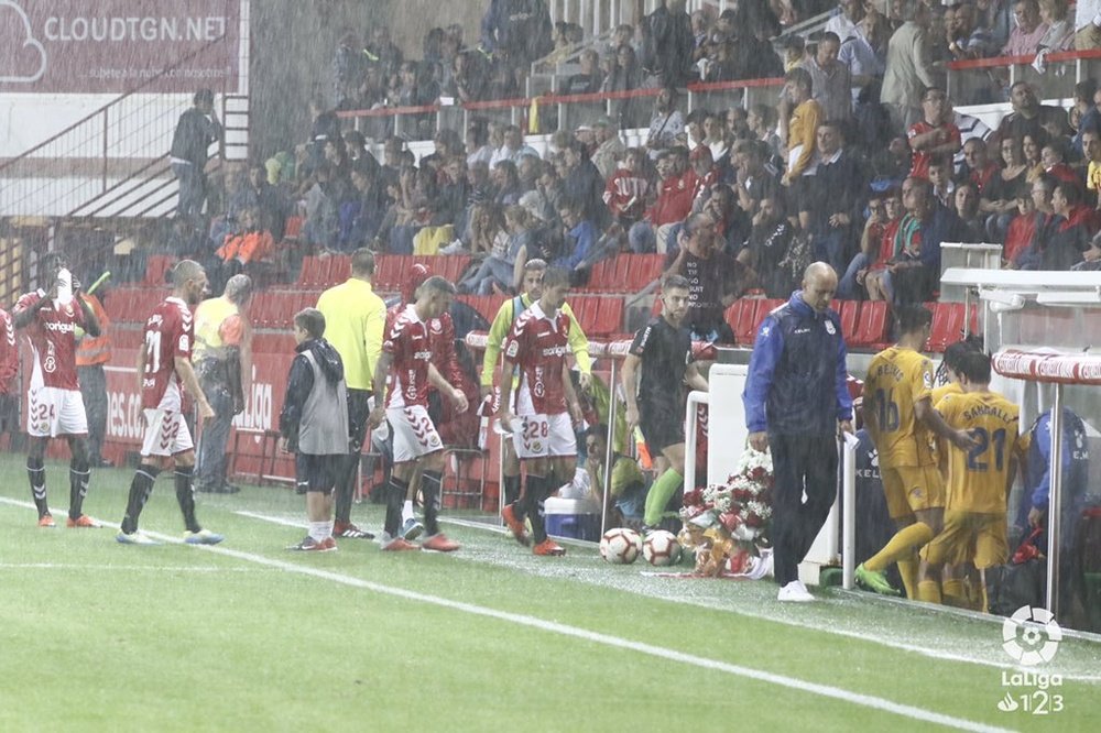La lluvia arruinó el partido en el Nou Estadi. LaLiga