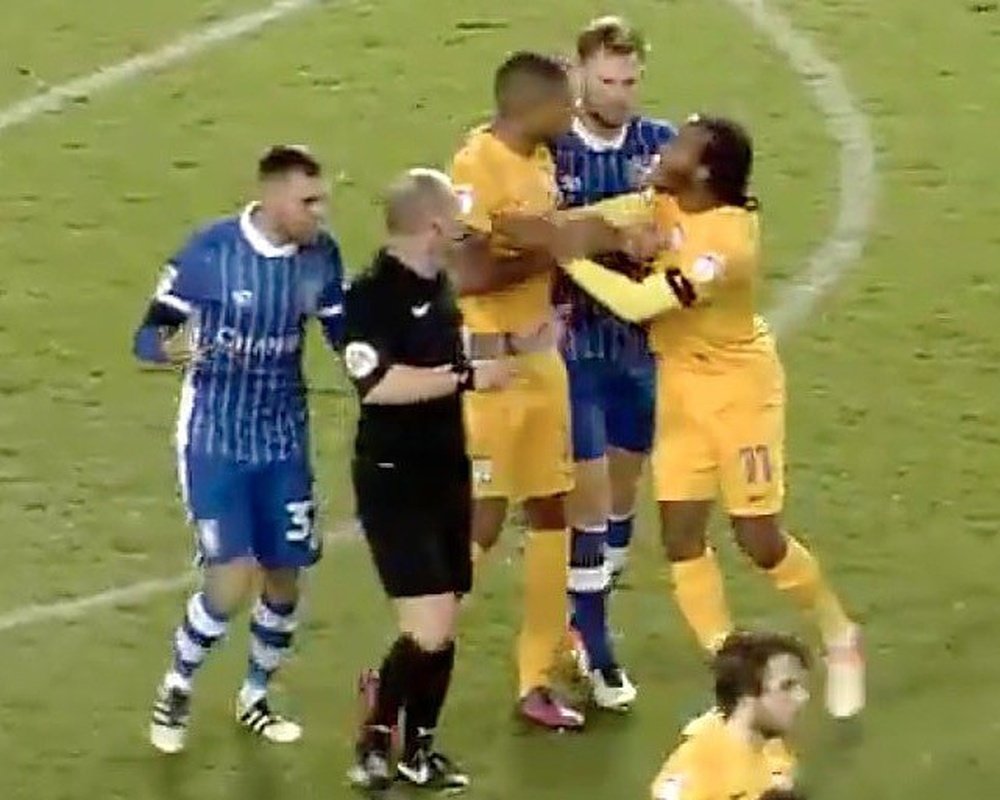 El Preston North End castigó a sus jugadores por una pelea. Youtube