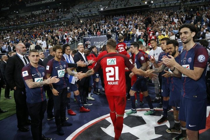 Que aprenda el fútbol: ¡el PSG le hizo el pasillo a Les Herbiers!