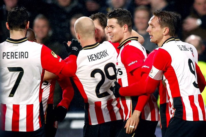 El PSV, más líder tras superar sin dificutad al Heracles antes de enfrentarse al Atlético