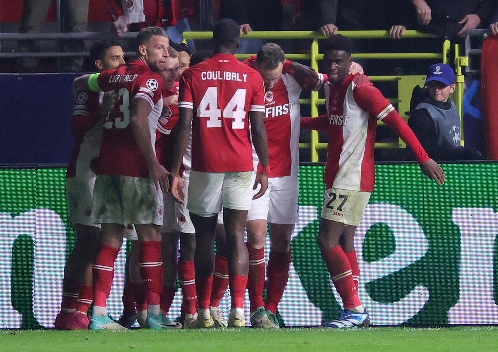 Vermeeren, Janssen and Ilenikhena scored the goals for Antwerp against Barca. EFE