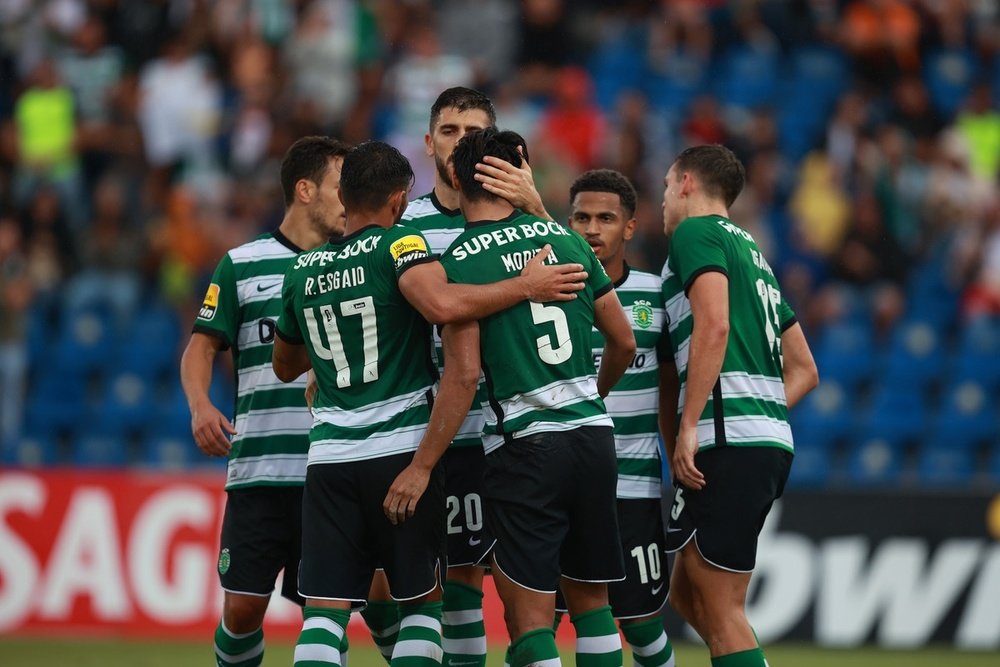 El Sporting de Portugal quedó a tres puntos del Sporting de Braga. EFE