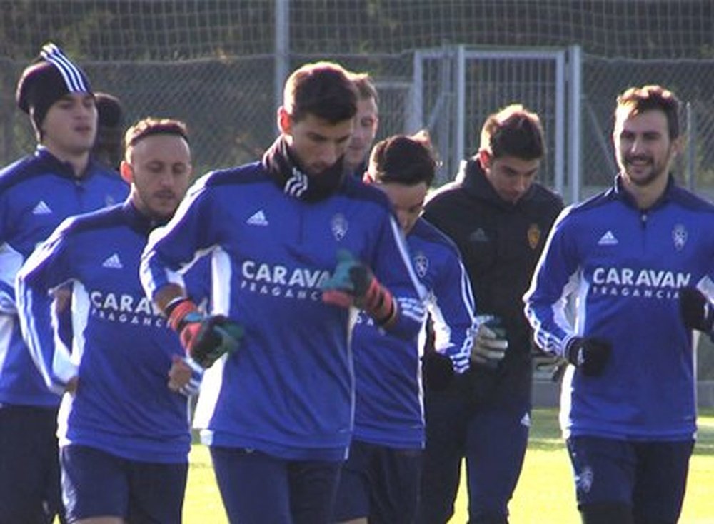 Los jugadores del Zaragoza saben la importancia del próximo partido ante el Oviedo. RealZaragoza