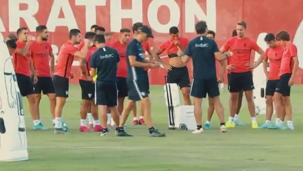 Ocamos y cinco internacionales regresan a las órdenes de Lopetegui. Captura/SevillaFC
