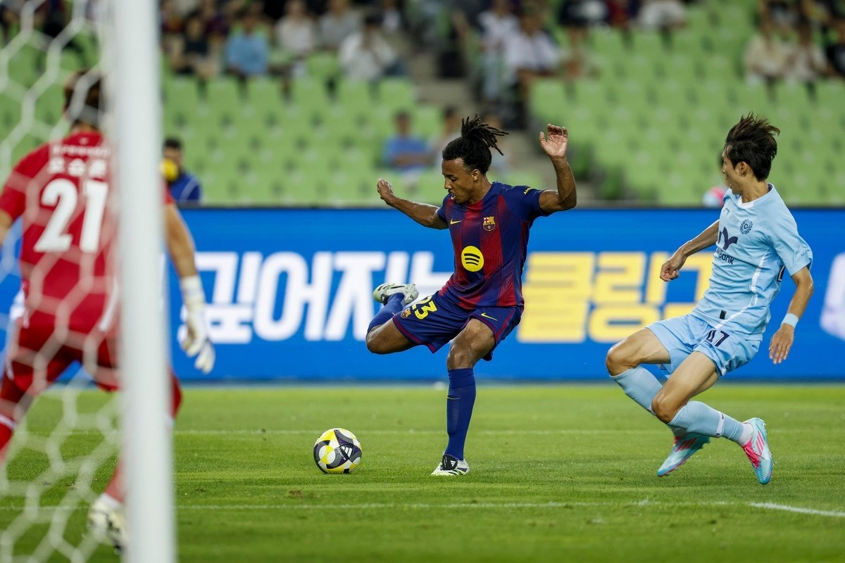 Koundé, accordo con il Barcelona fino al 2030