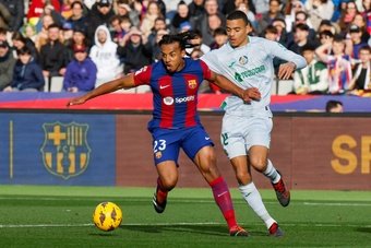 O Barcelona deu uma resposta a sua torcida e goleou o Getafe por 4 a 0. Destaque para Raphinha, que voltou a ser titular e ajudou a equipe com um gol e uma assistência.