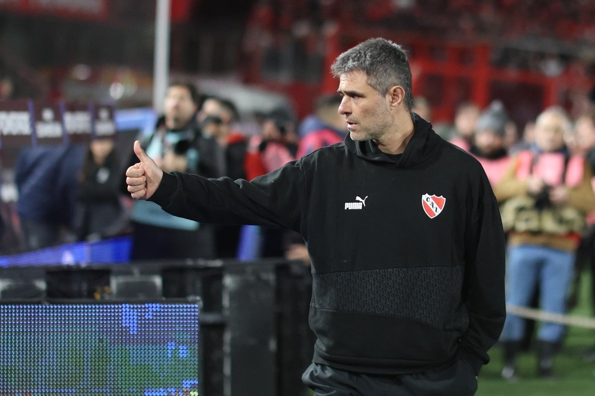 River recupera la posición de honor y Vaccari se va de Independiente. EFE/Archivo