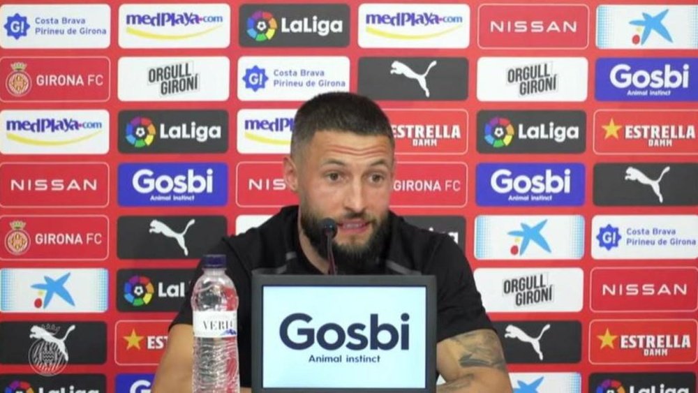Juncá declaró en rueda de prensa tras regresar al Girona. Captura/Youtube/GironaFC