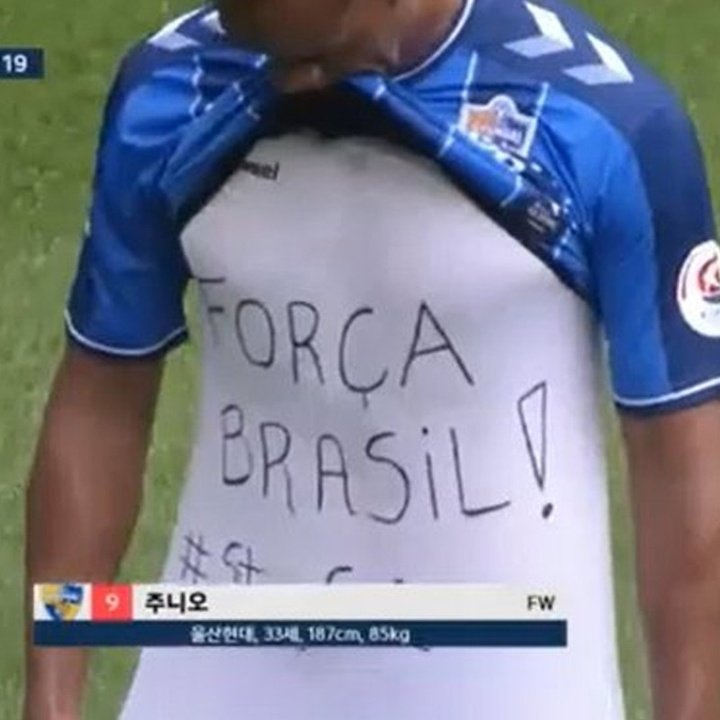 Artilheiro da Coreia deseja força ao Brasil