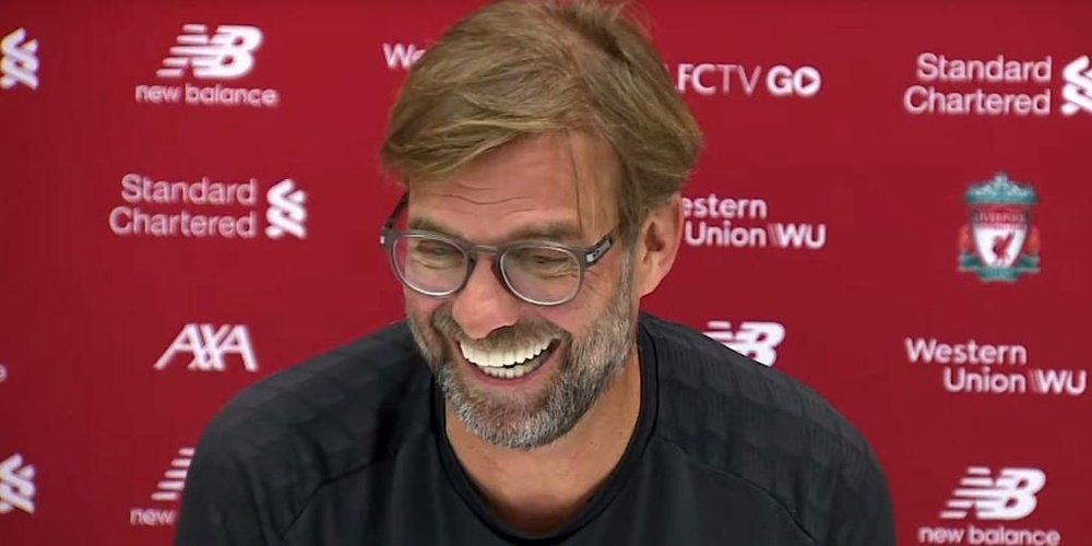 Klopp laughed upon remembering their 4-0 win over Barca. Captura/Youtube/Liverpool FC