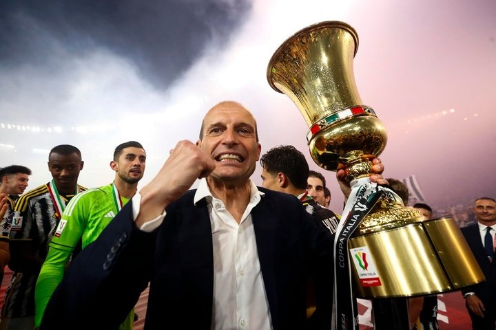 Massimiliano Allegri will replace Conceicao at Milan. EFE