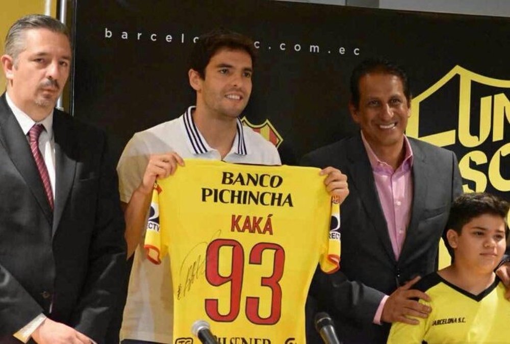 Kaká jouera avec le Guayaquil de Barcelone lors de la 'Noche Amarilla'. Barcelone