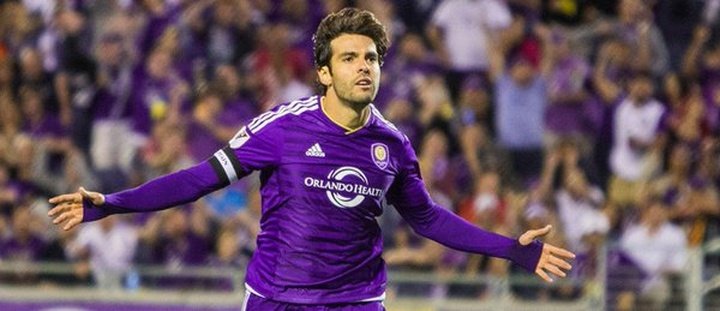 Kaká brincou com adversário e acabou expulso na MLS