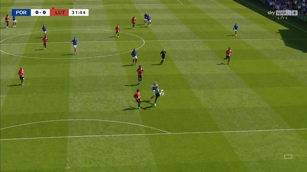 Kaminski è stato espulso al 2' per un doppio giallo che sarebbe potuto essere triplo. SkySports
