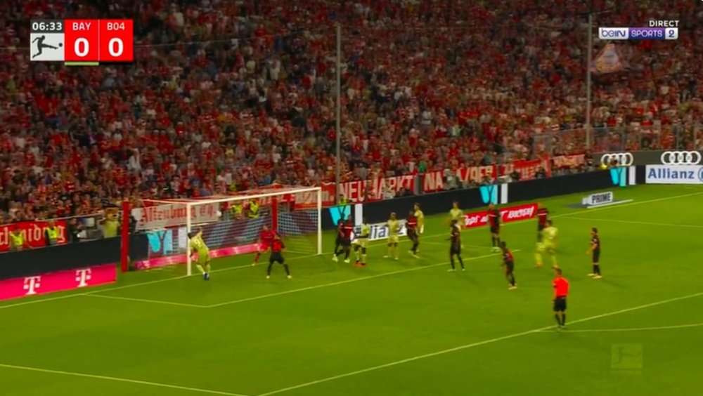 Kane segna l'1-0 del Bayern Monaco nella partita contro il Leverkusen. BeinSport