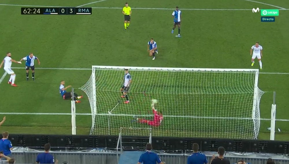 Karim Benzema got his second to put RM 0-3 up. Screenshot/Movistar+LaLiga