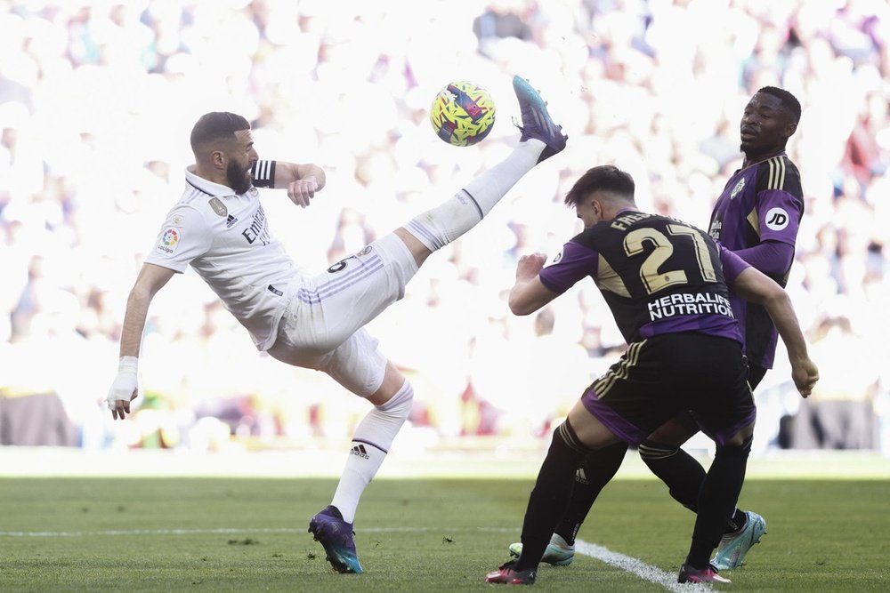 Benzema scored a hat-trick against Real Valladolid. EFE