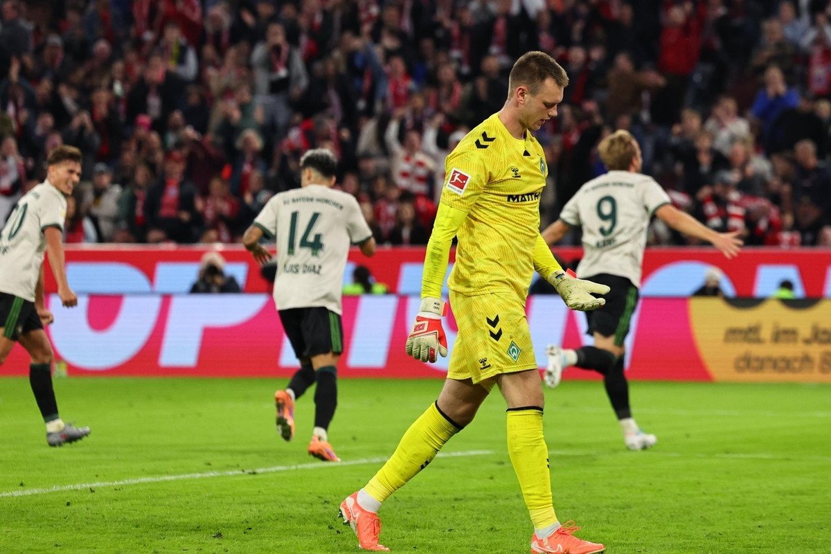 El Bayern de Múnich alcanzó su quinto partido invicto e imbatido tras derrotar por 4-0 al Werder Bremen. Harry Kane firmó un doblete e hizo su gol número 100 con los bávaros en poco más de dos años.