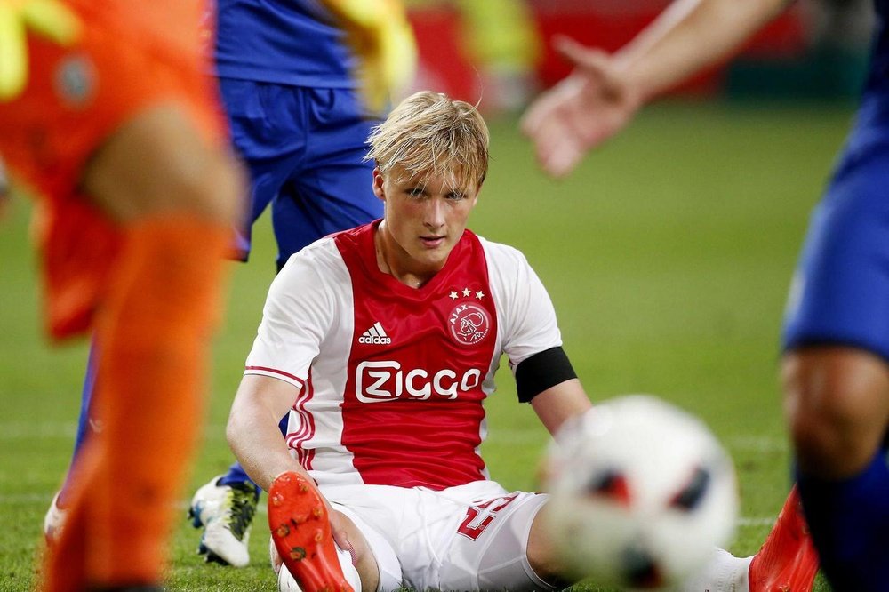 Kasper Dolberg es una de las sensaciones del Ajax en el primer tramo de la temporada. AFP