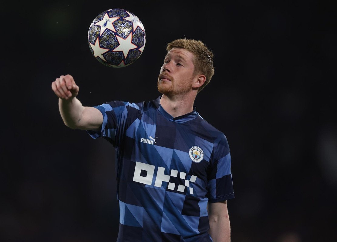 KDB spoke about Arsenal's Timber, Rice and Havertz. EFE
