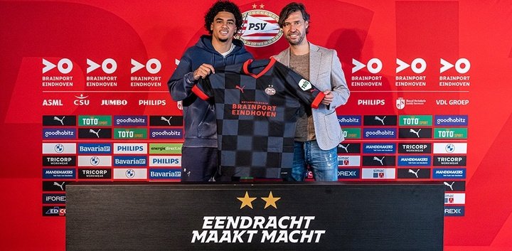 El PSV oficializó la llegada de Hoever como cedido