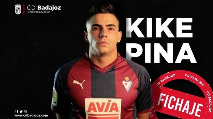 El Eibar cede a Kike Pina al Badajoz