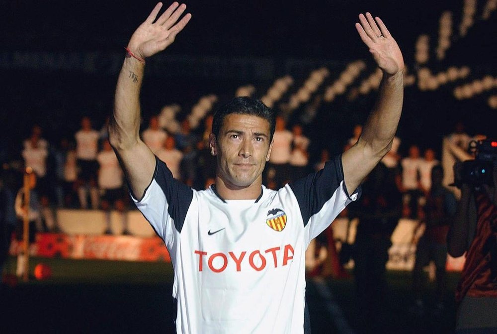Kily González fue futbolista del Valencia y entrena a la Reserva de Rosario Central. EFE