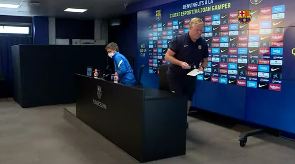 Koeman did not answer any questions. Screenshot/BarçaTV