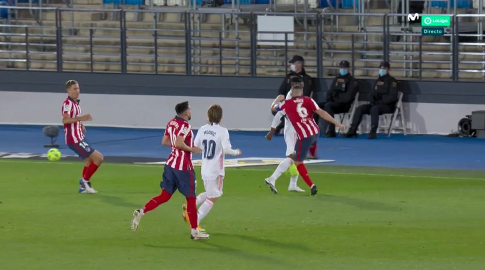 There was tension towards the end of the first half. Screenshot/MovistarLaLiga