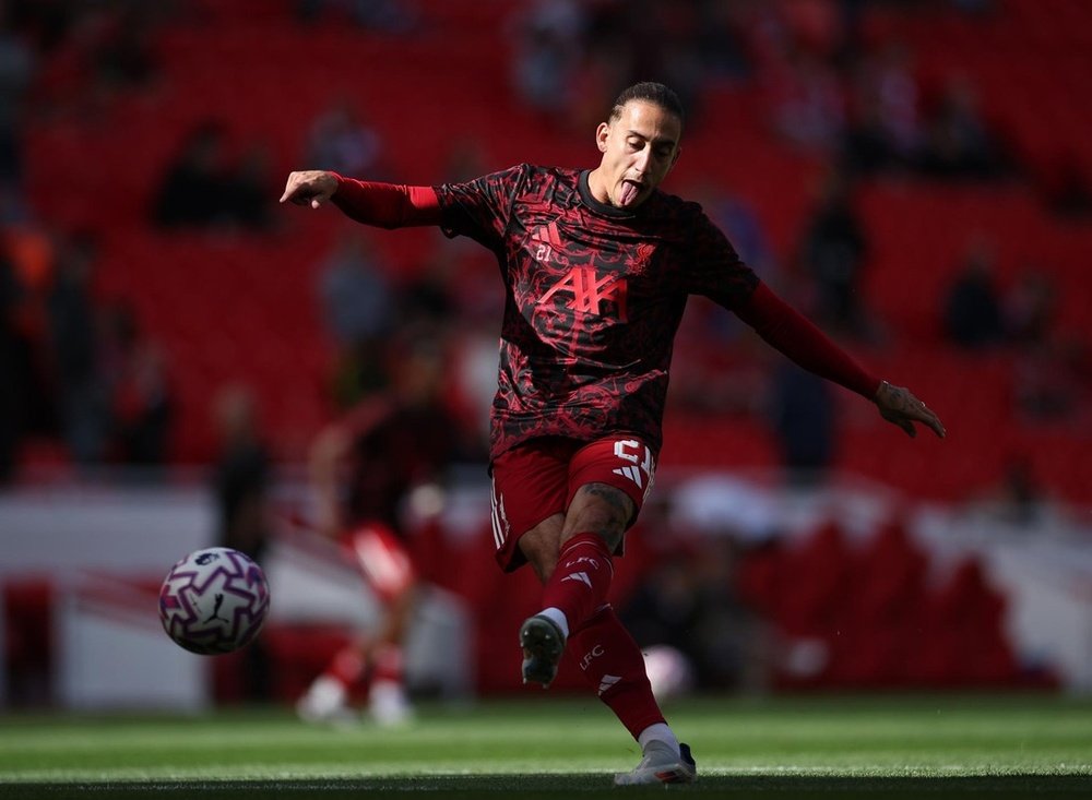 Tsimikas has reportedly welcomed approaches. EFE