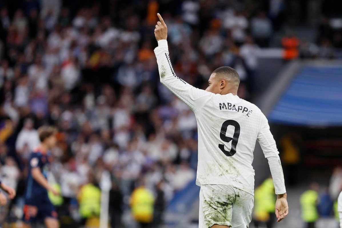 Mbappé ya piensa en el Mundial de Clubes. EFE
