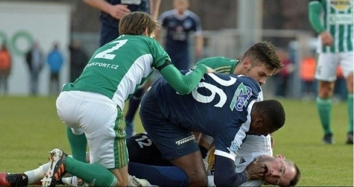 Le Togolais Francis Koné a fait taire les supporteurs racistes du football tchèque